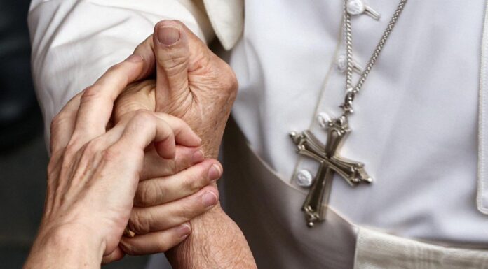 “Dilexi te”, León XIV: no se puede separar la fe del amor por los pobres