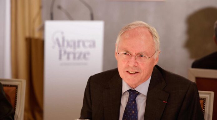 El profesor Hans Clevers recibe el galardón ‘ABARCA PRIZE’ por el desarrollo de la tecnología de los organoides