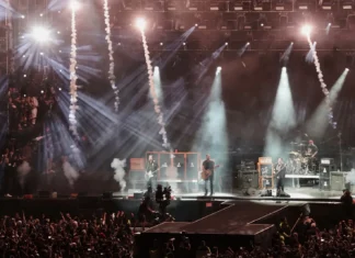 Molotov contra la 4T: recuerda corrupción política canción